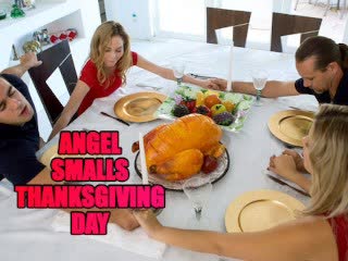 Oholený adolescent, ktorý má tenký penis klátil blondínku